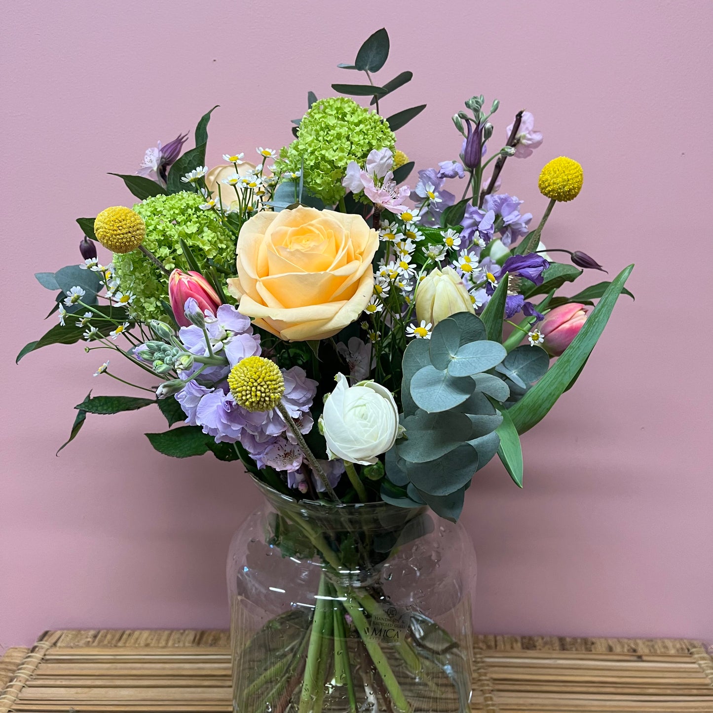 BE WILD- Fresh flowers, florist choice!